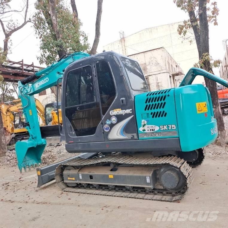 Kobelco SK 75 Vidutinės galios ekskavatoriai 7-12 t