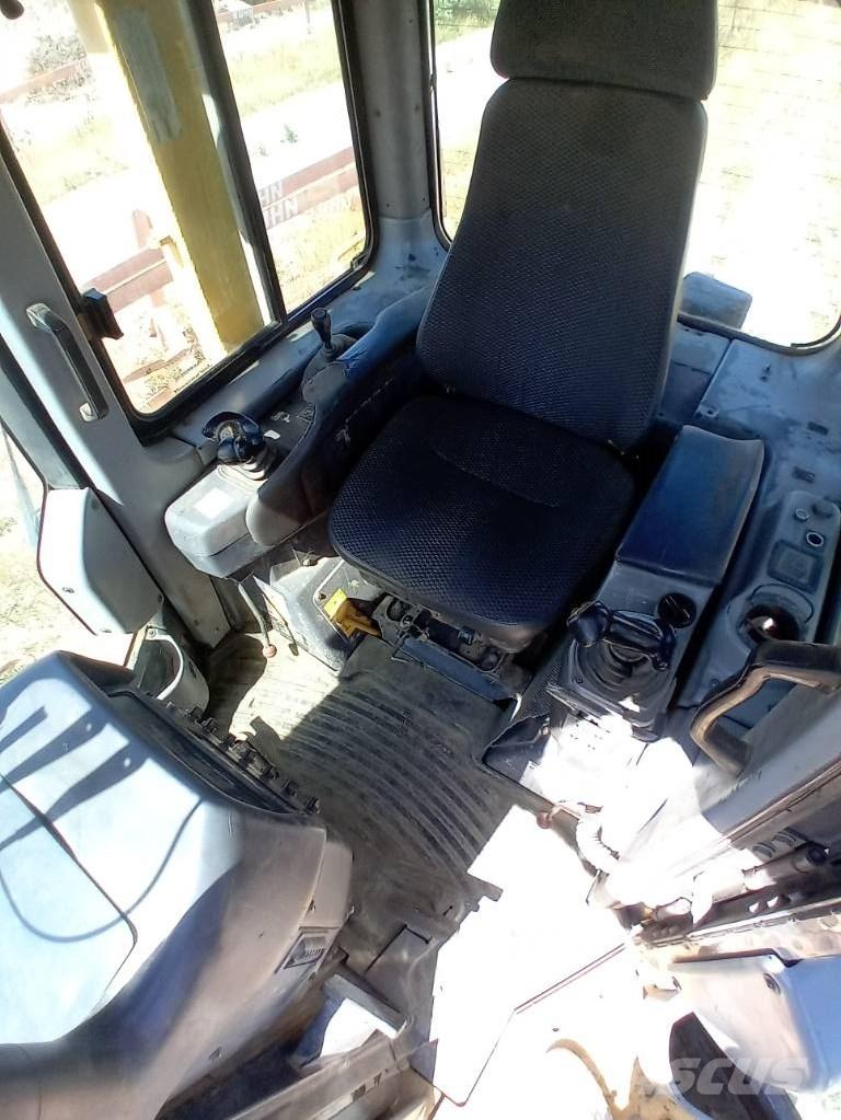 Komatsu D 61 EX-15 Vikšriniai buldozeriai