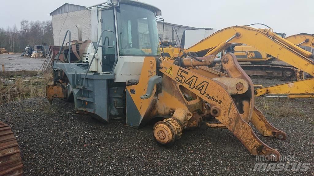 Liebherr L 544 Naudoti ratiniai krautuvai