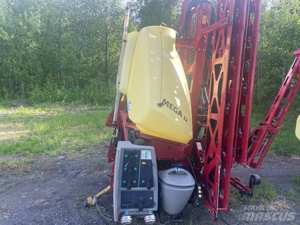 Hardi Mega 12 Įmontuoti purkštuvai