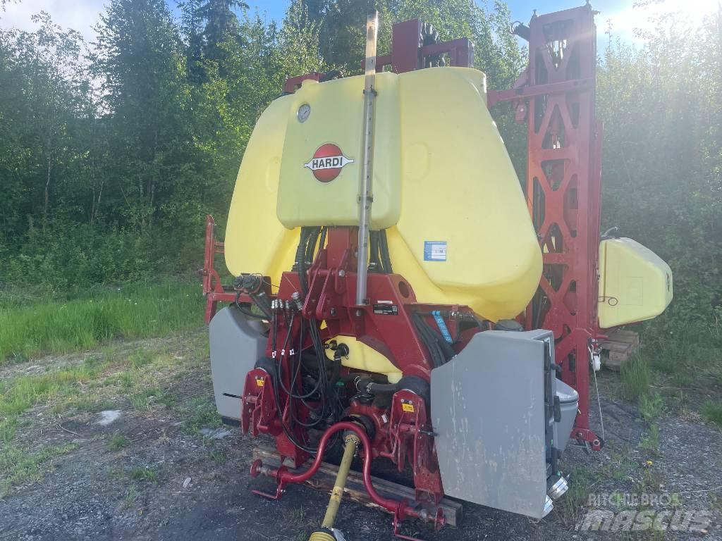 Hardi Mega 12 Įmontuoti purkštuvai