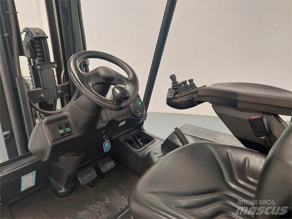 Still RX60 50 Elektriniai šakiniai krautuvai