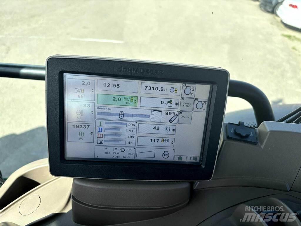 John Deere 6150R Traktoriai