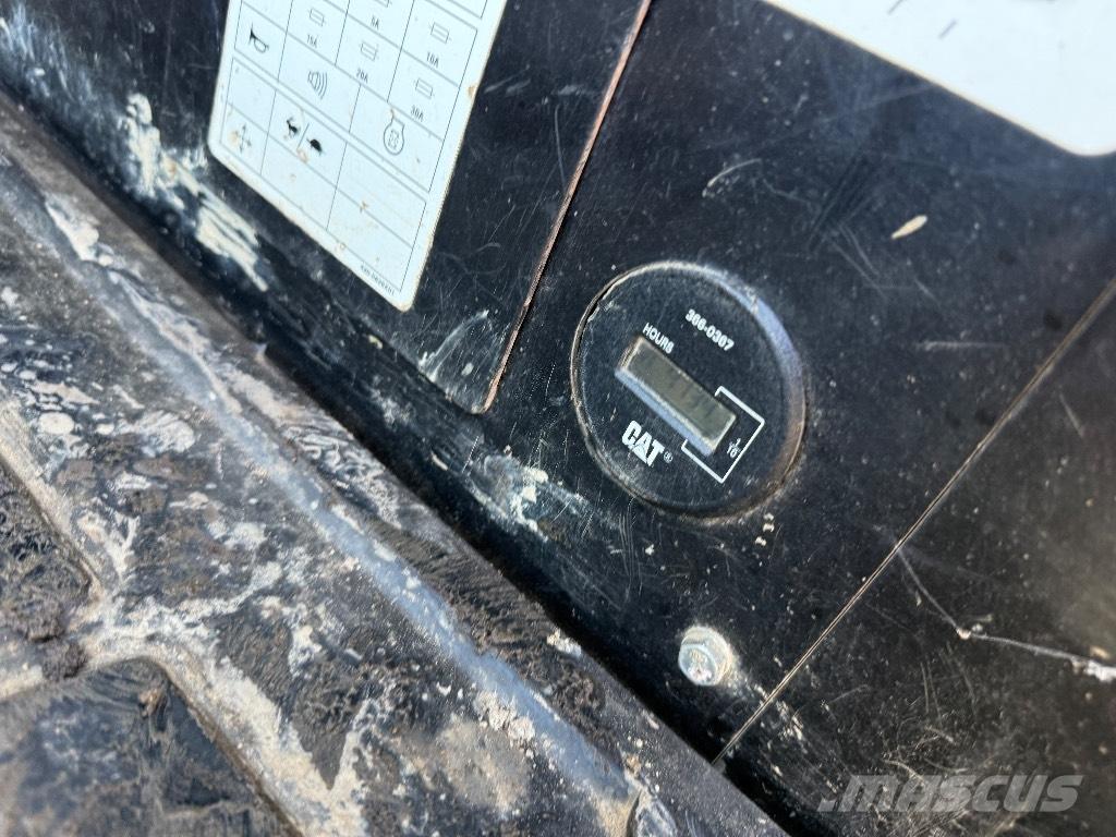 CAT 308 E 2 CR Vidutinės galios ekskavatoriai 7-12 t