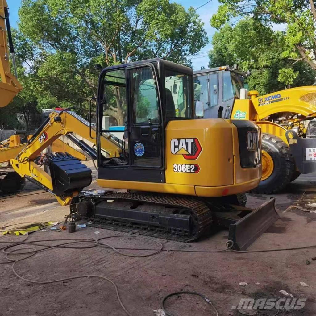 CAT 306E2 Vidutinės galios ekskavatoriai 7-12 t