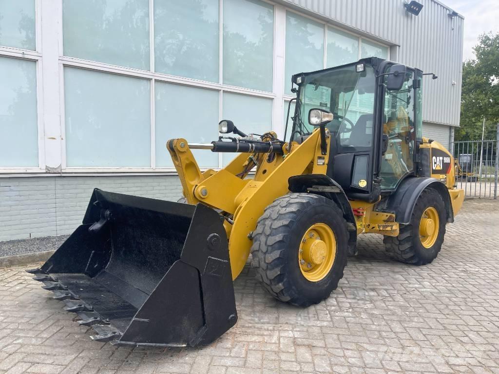 CAT 906 M    2018 Naudoti ratiniai krautuvai