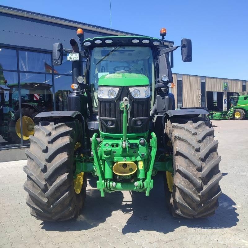 John Deere 6250R Traktoriai