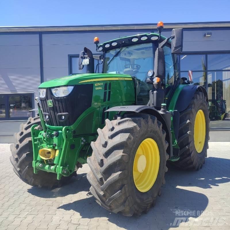 John Deere 6250R Traktoriai