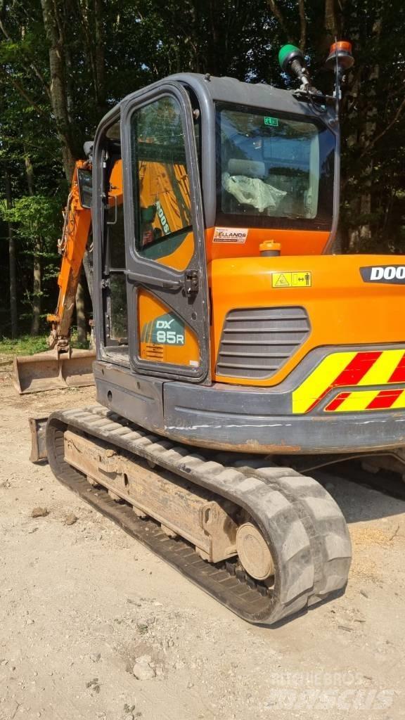 Doosan DX 85 R-3 Vidutinės galios ekskavatoriai 7-12 t
