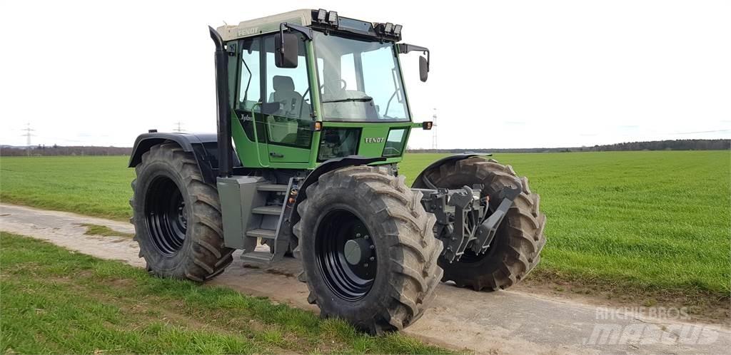 Fendt Xylon 520 Traktoriai
