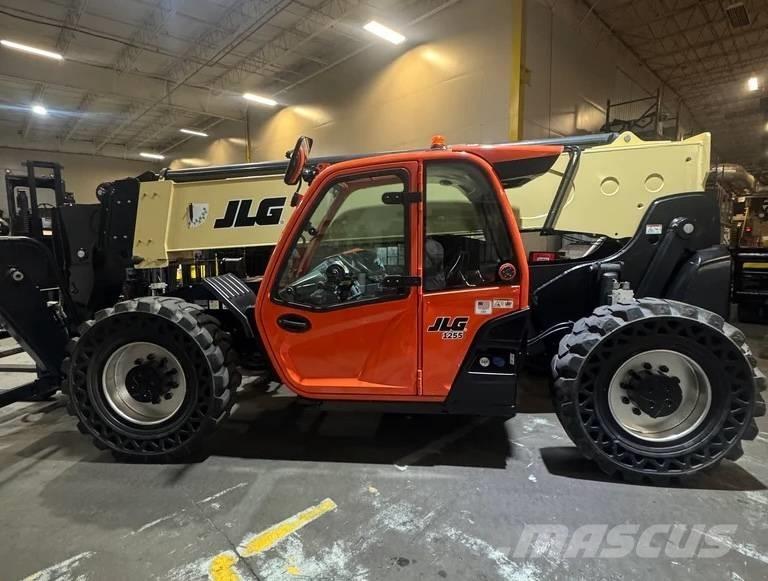 JLG 1255 Teleskopiniai krautuvai