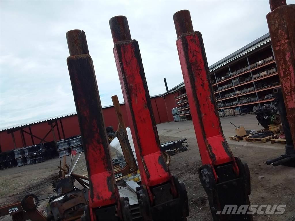 Komatsu 895 Kiti priedai