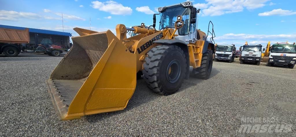 Liebherr L 566 Naudoti ratiniai krautuvai