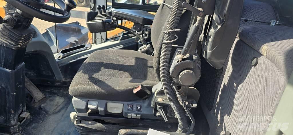 Liebherr L 566 Naudoti ratiniai krautuvai