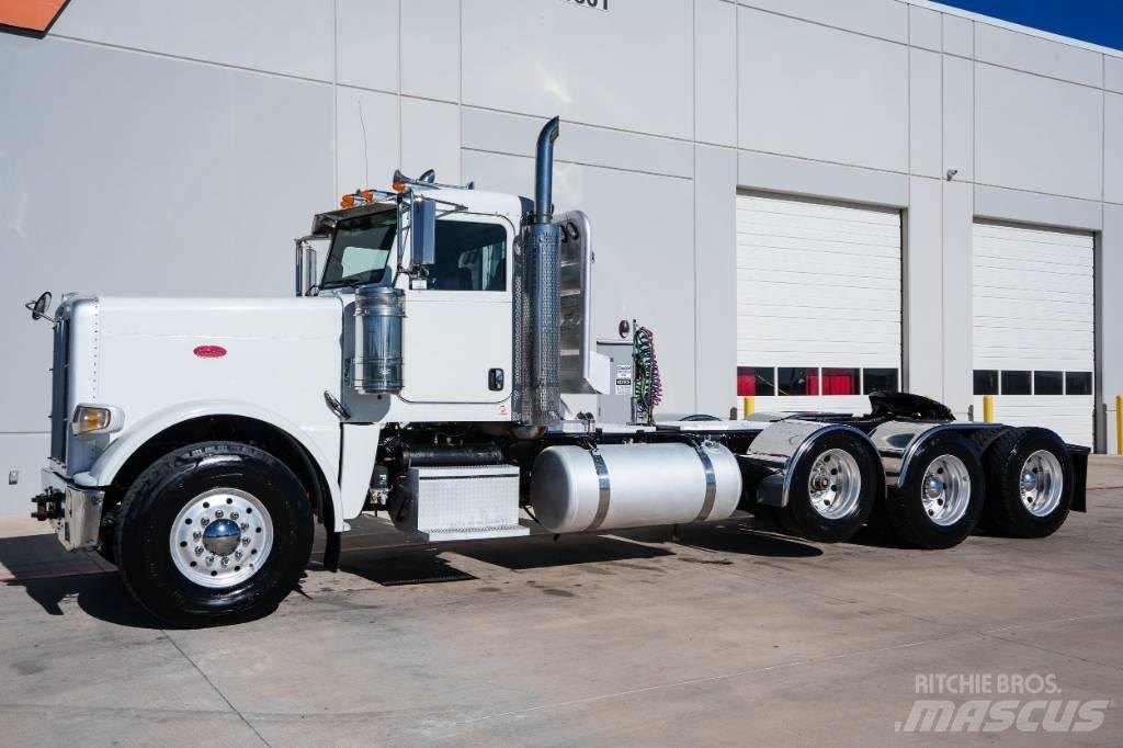 Peterbilt 388 Naudoti vilkikai