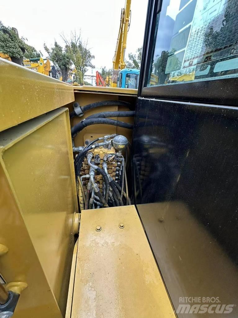 CAT 305.5E2 Vikšriniai ekskavatoriai