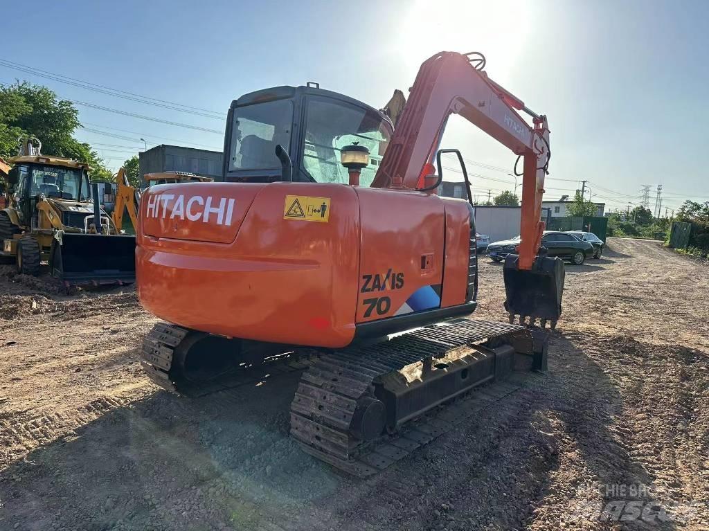 Hitachi ZX 70 Vidutinės galios ekskavatoriai 7-12 t