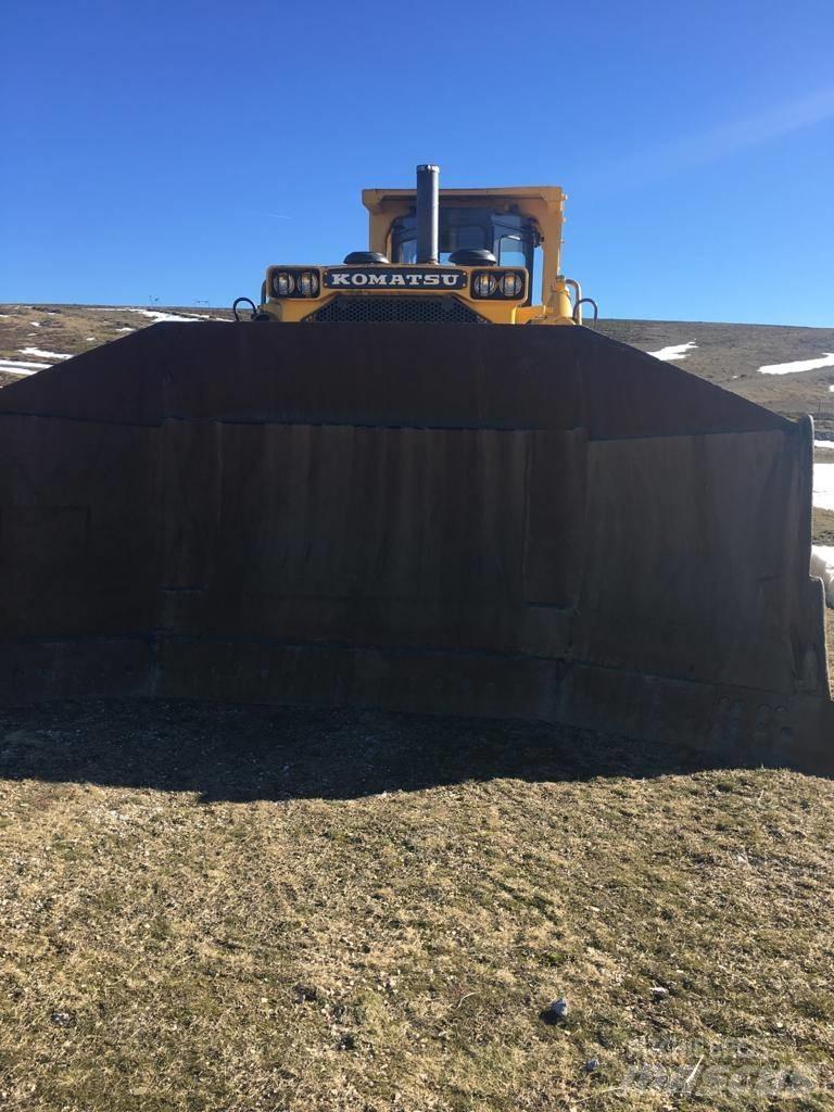 Komatsu 455 Vikšriniai buldozeriai