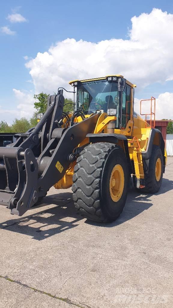 Volvo L 180 H Naudoti ratiniai krautuvai