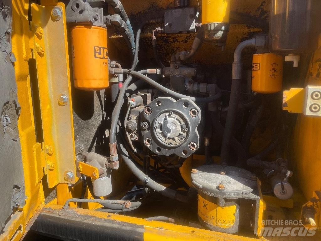 JCB JS 175 W Ratiniai ekskavatoriai