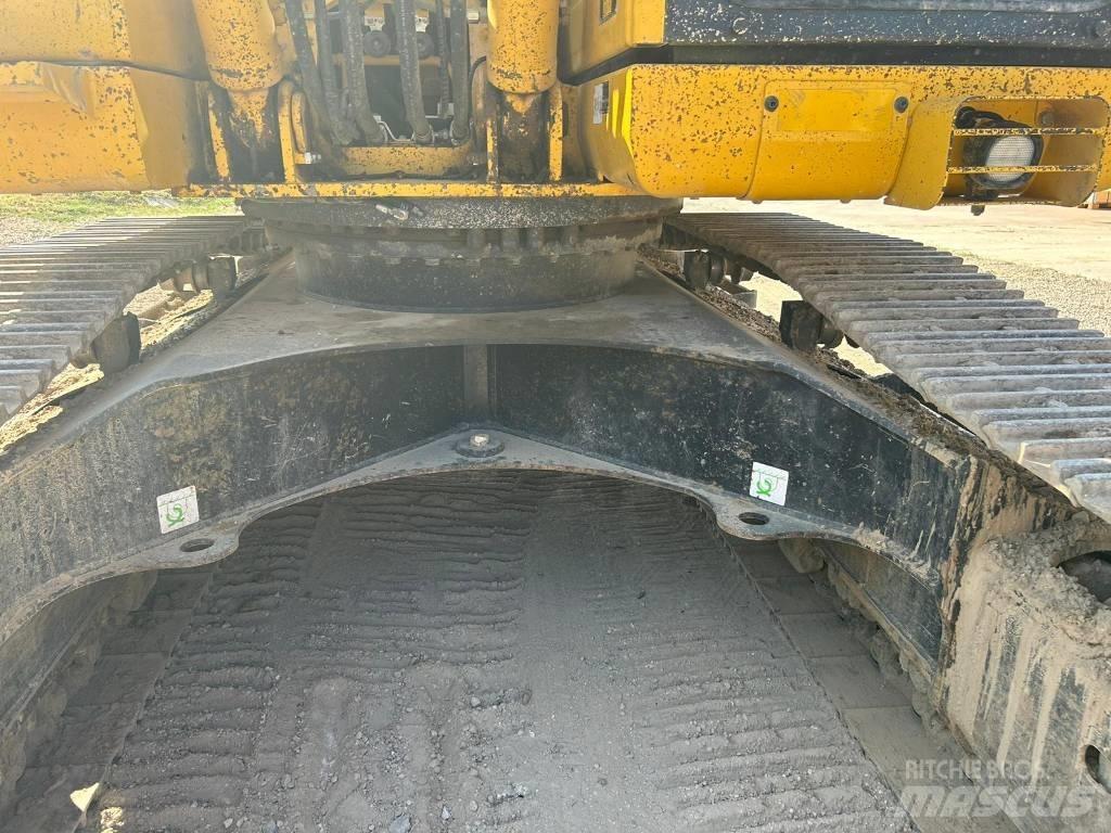 Komatsu PC 210 NLC-8 Vikšriniai ekskavatoriai