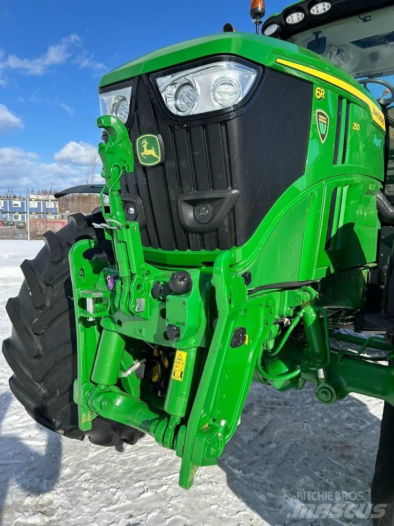 John Deere 6R 250 Traktoriai