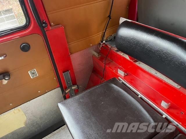 Magirus Deutz FL 16 Sunkvežimiai su dengtu kėbulu