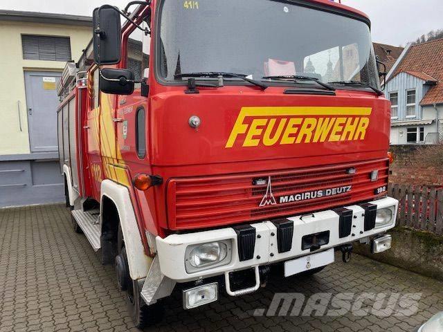 Magirus Deutz FL 16 Sunkvežimiai su dengtu kėbulu