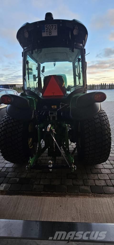 John Deere 4052 R Traktoriai