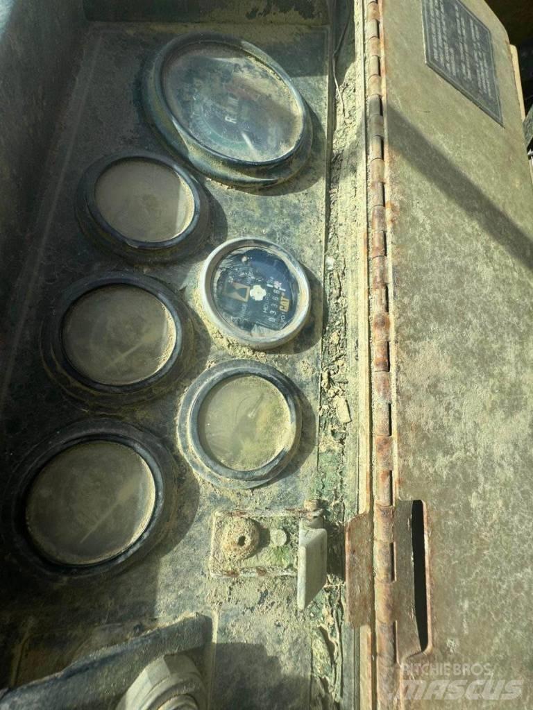 CAT 426 Ekskavatoriniai krautuvai