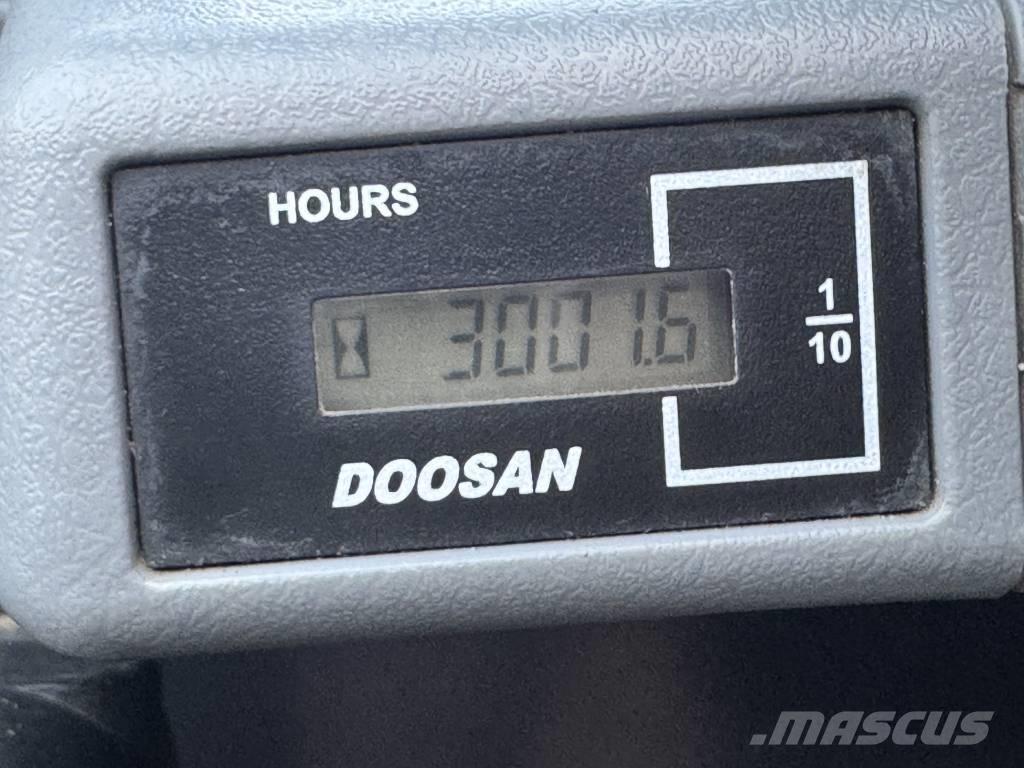 Doosan DX 63-3 Vikšriniai ekskavatoriai