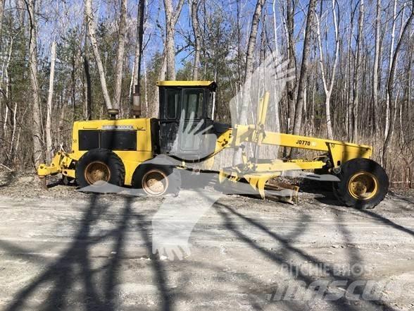 John Deere 770 Greideriai