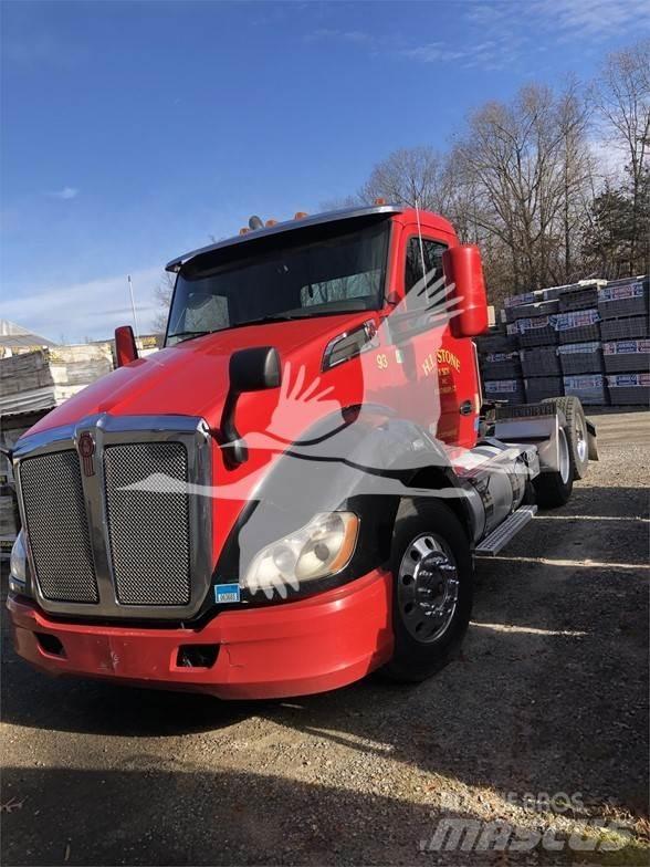 Kenworth T680 Naudoti vilkikai