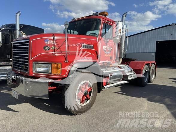 Mack CL753 Naudoti vilkikai