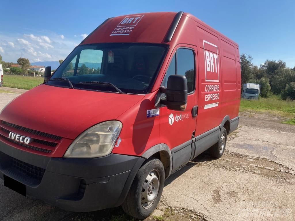 Iveco 35S Krovininiai furgonai