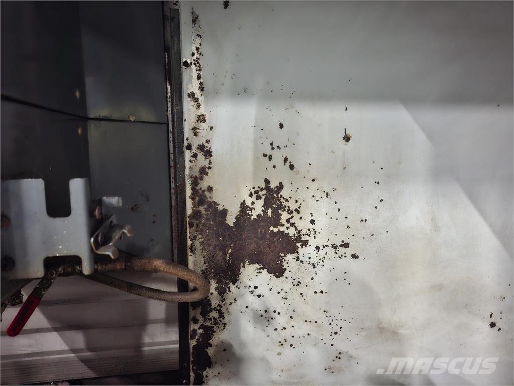 Haas VF-4 Statyba - Kita