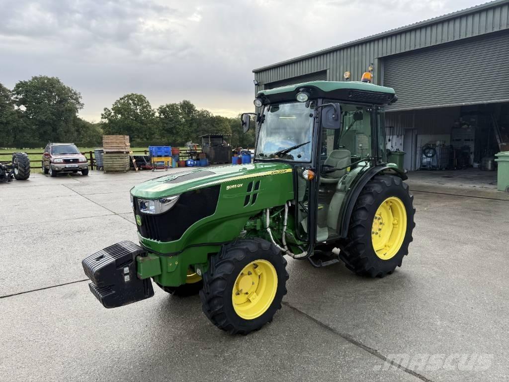 John Deere 5085 GV Traktoriai