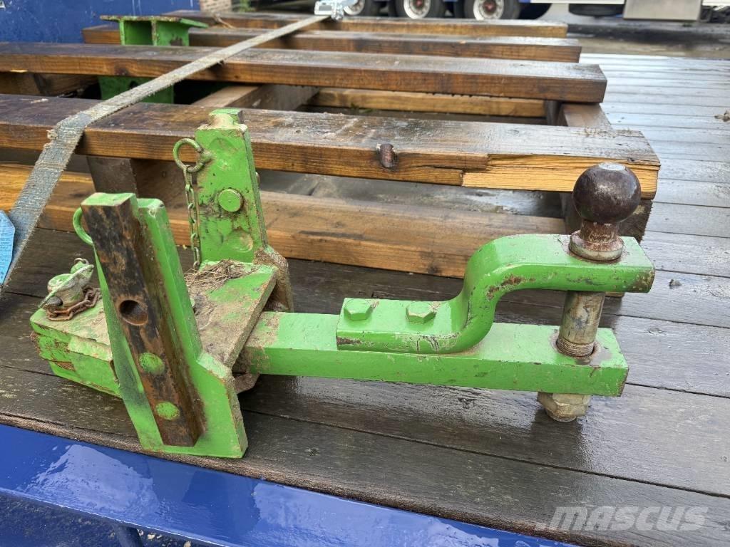 John Deere 5085 GV Traktoriai