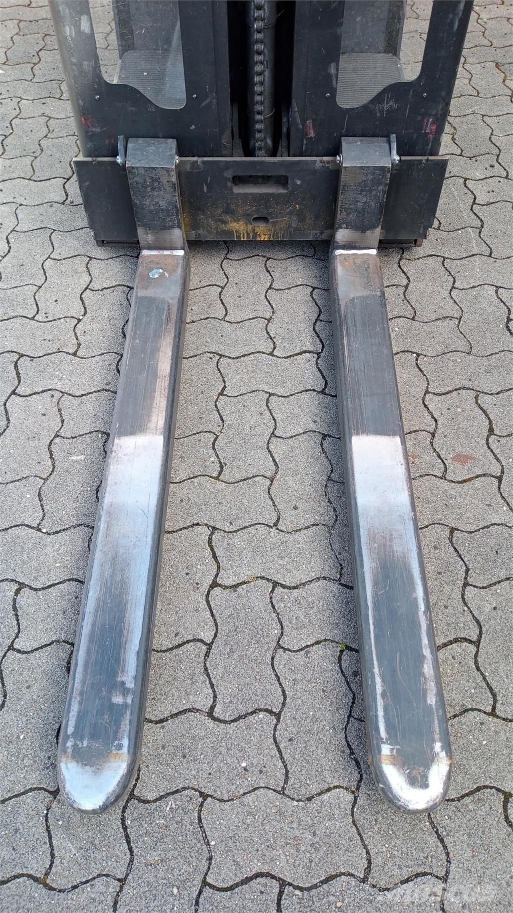 Toyota OSE100 Savaeigiai rietuvai