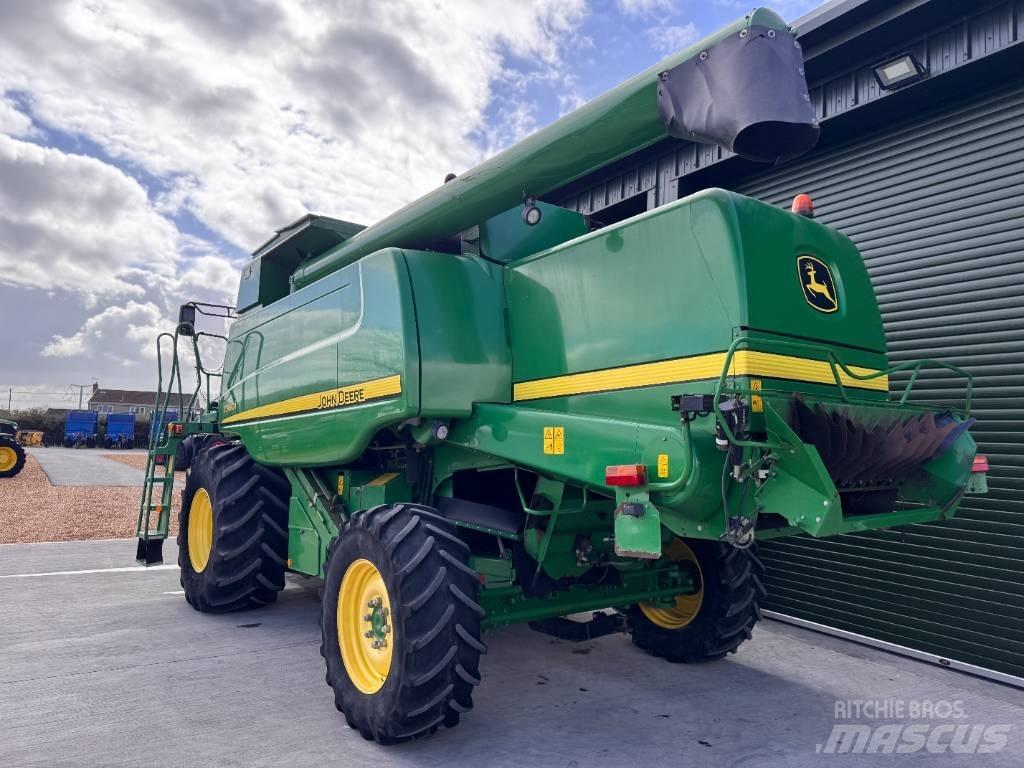 John Deere T 560 i Derliaus nuėmimo kombainai