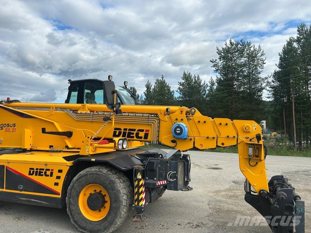 Dieci PEGASUS 5.21 Teleskopiniai krautuvai