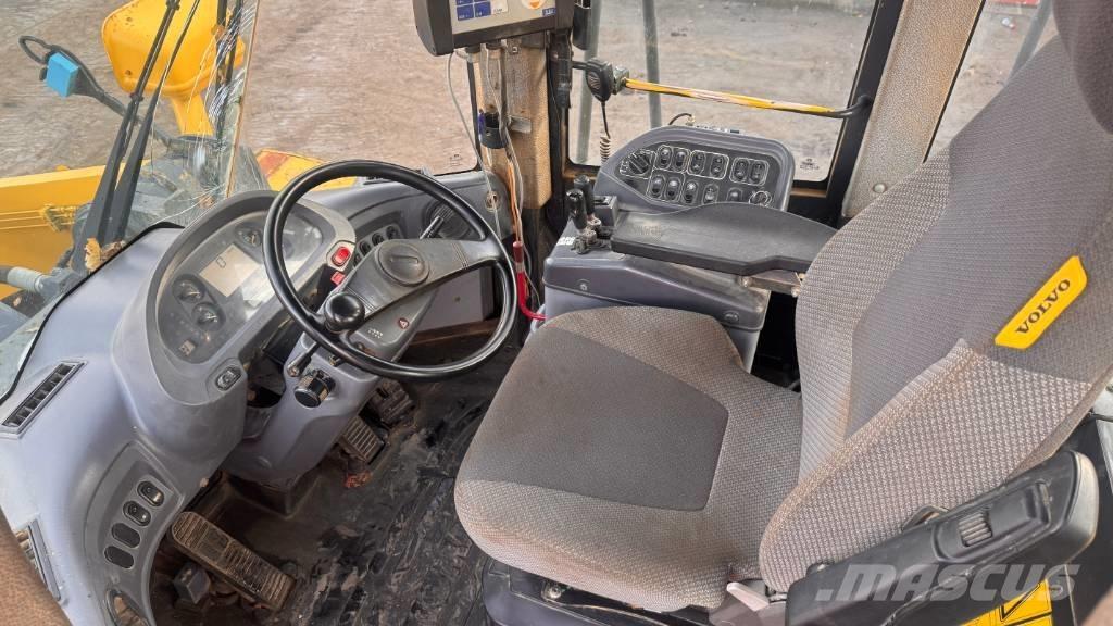 Komatsu WA 500-6 Naudoti ratiniai krautuvai