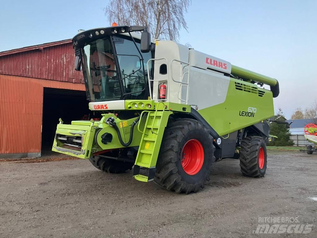 CLAAS Lexion 670 Derliaus nuėmimo kombainai