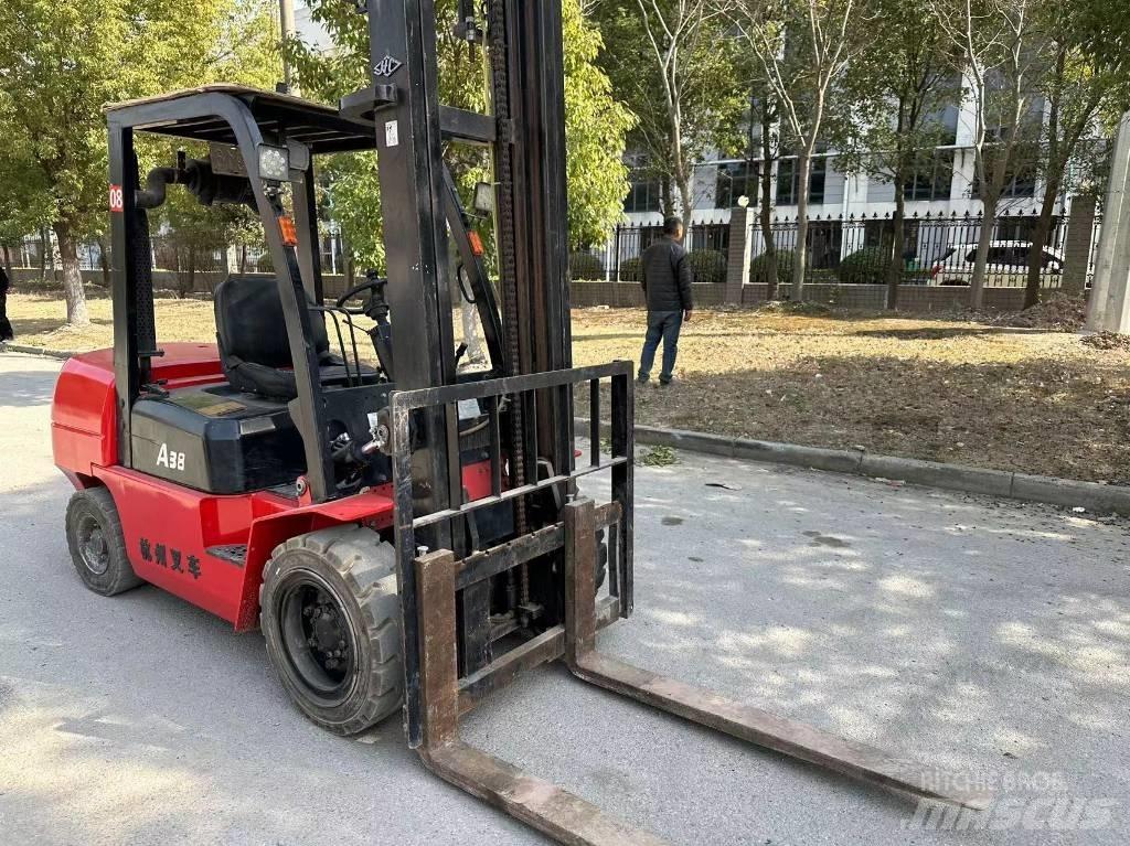 Hangcha A38 Dyzeliniai krautuvai