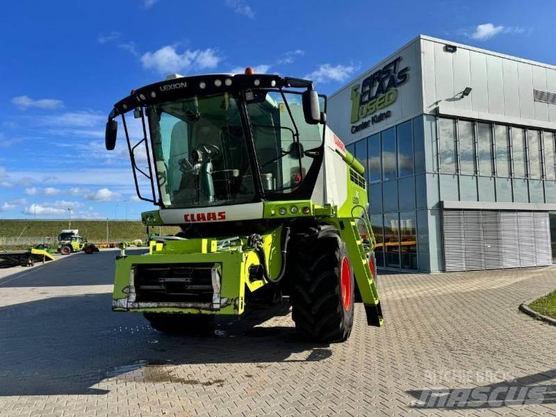 CLAAS LEXION 740 Derliaus nuėmimo kombainai