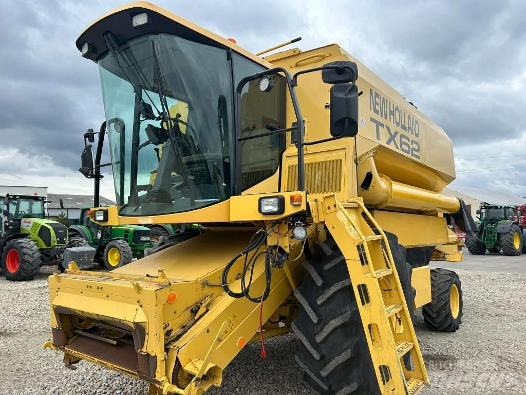 New Holland TX 62 Derliaus nuėmimo kombainai