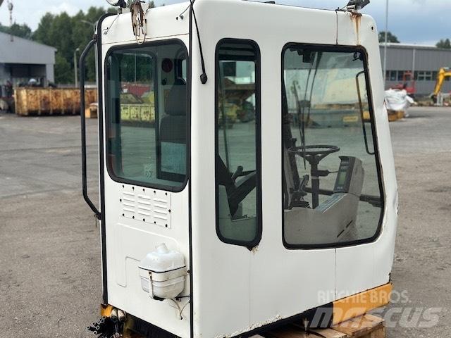 Liebherr A 924 B CAB Kabinos ir interjeras