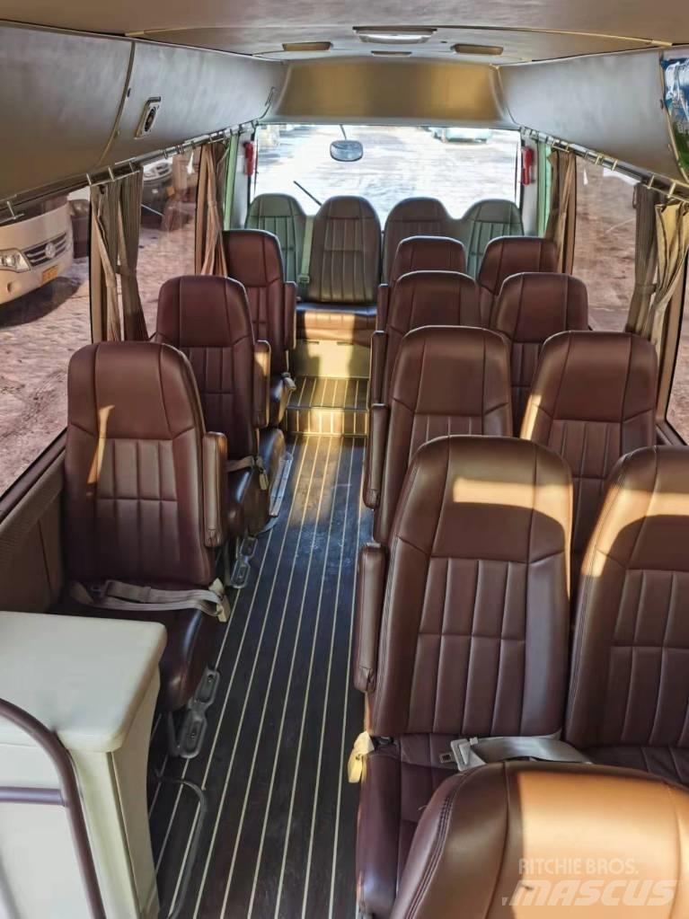 Toyota Coaster Bus Mikroautobusai