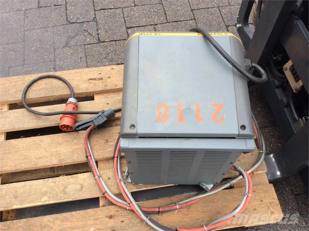 Linde E16 Elektriniai šakiniai krautuvai