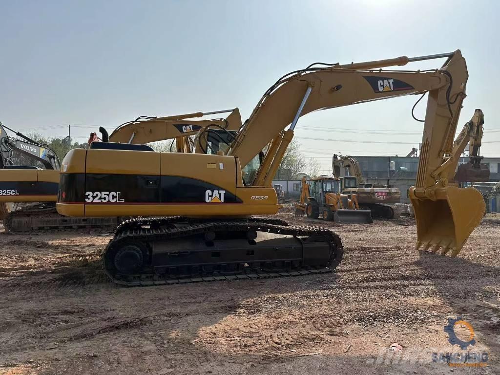 CAT 325CL Vikšriniai ekskavatoriai